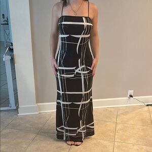 Jessica McClintock Black and White Sheath Maxi Dress